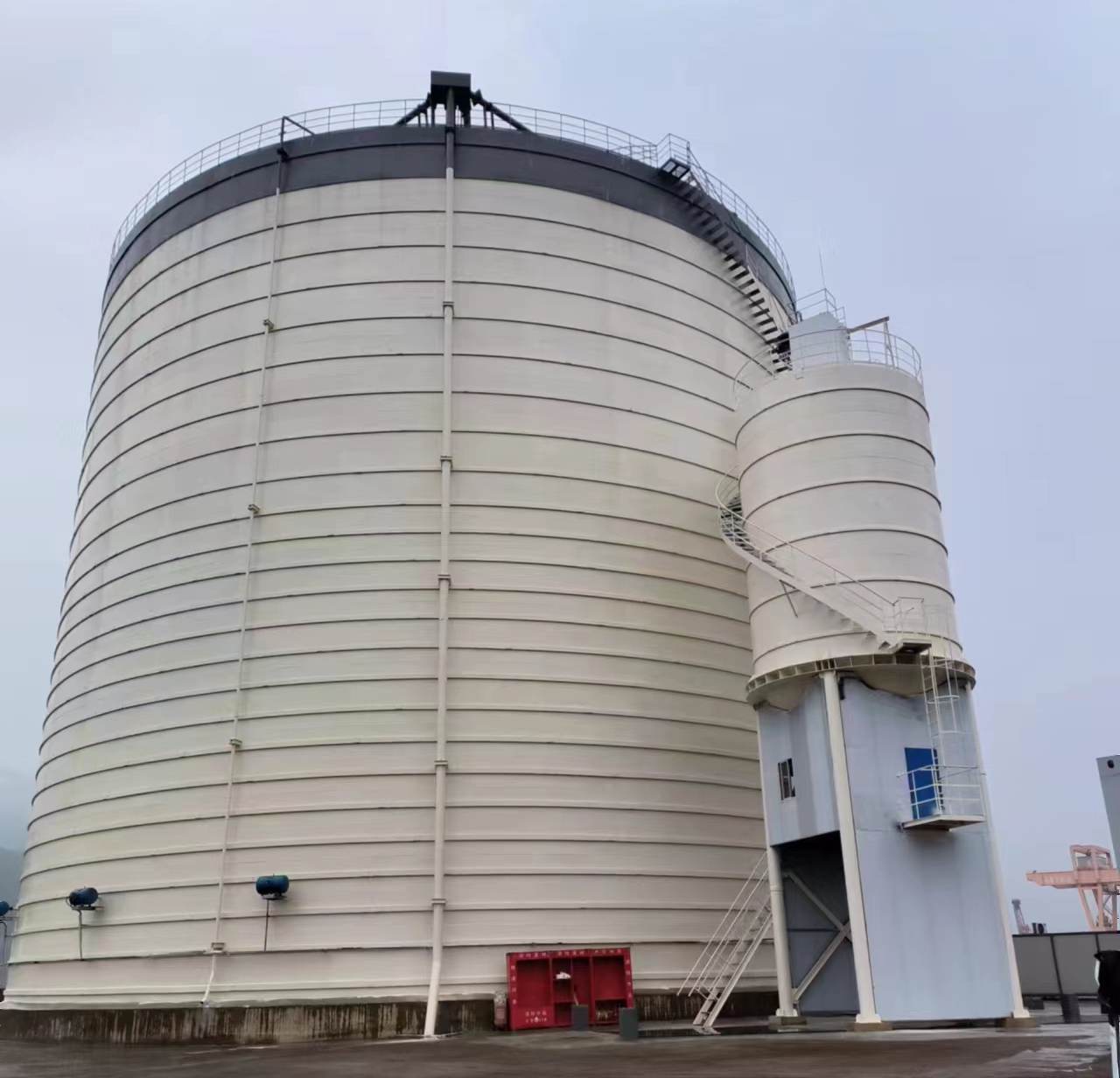 满洲里10万吨水泥钢板库